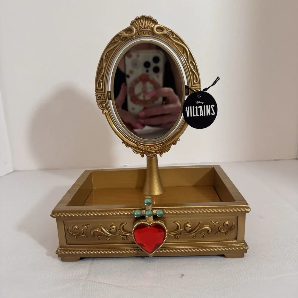 Bath And Body Works Disney Villains Evil Queen Light Up Body Care Tray - Picture 1 of 6